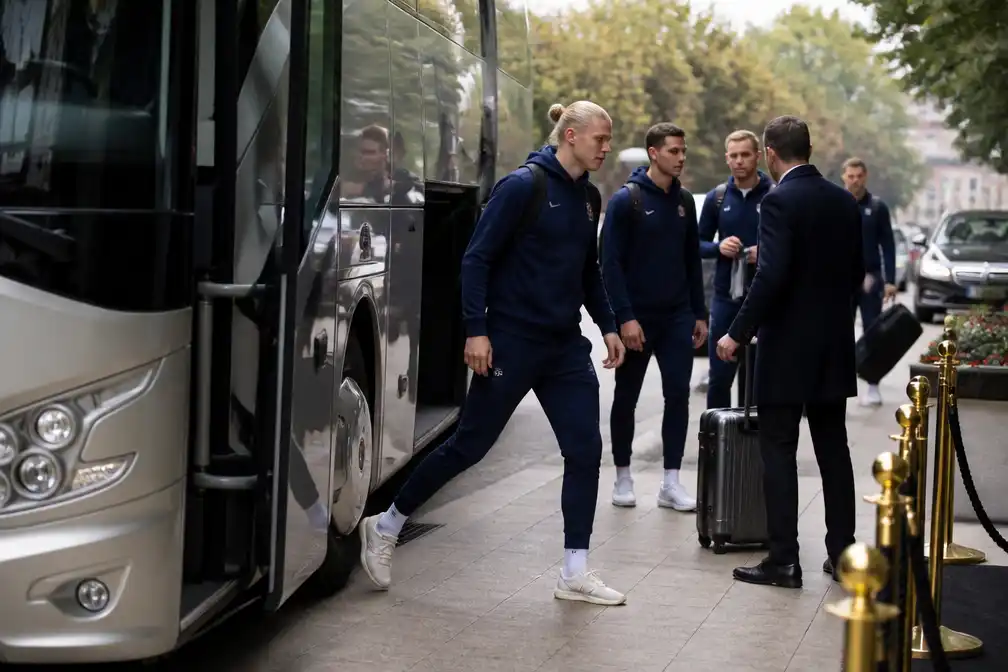 Noorse ploeg met Haaland vlucht na één nacht uit luxehotel voor kwartfinale tegen Engeland