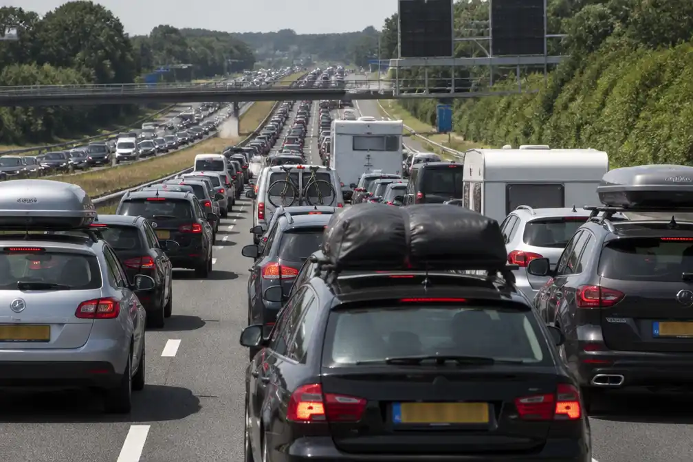 Nederlandse vakantiegangers gewaarschuwd voor drukte op Europese wegen