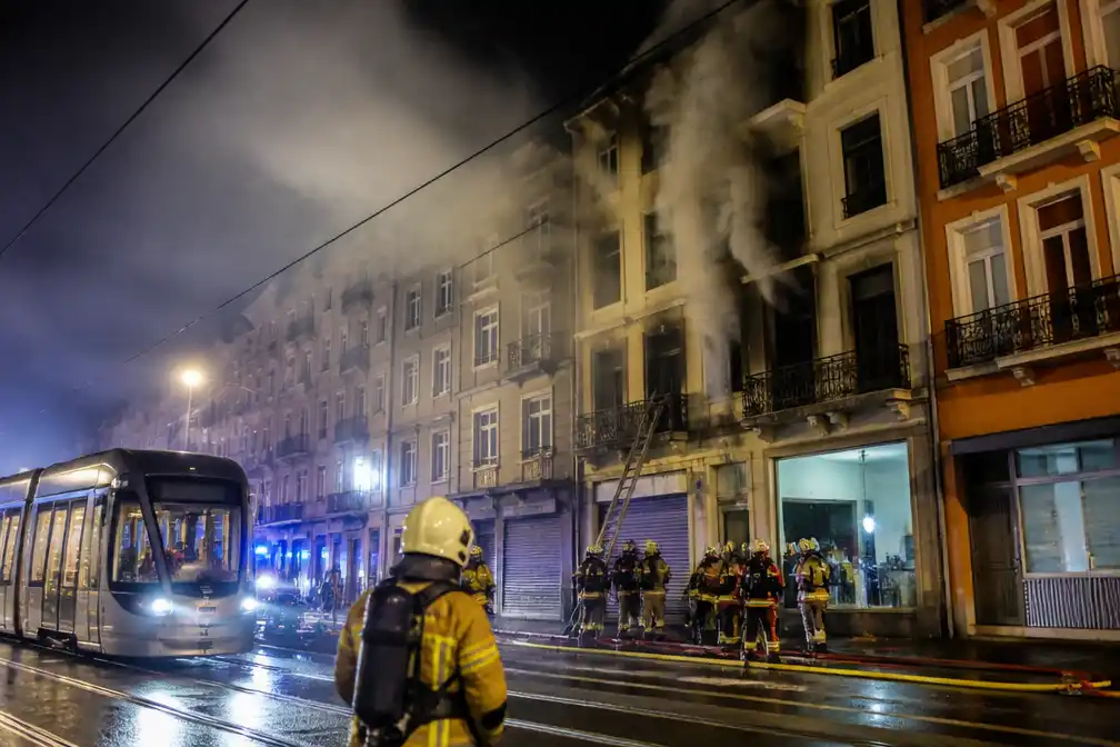 Brand verplicht dertigtal bewoners tot evacuatie in Schaarbeek