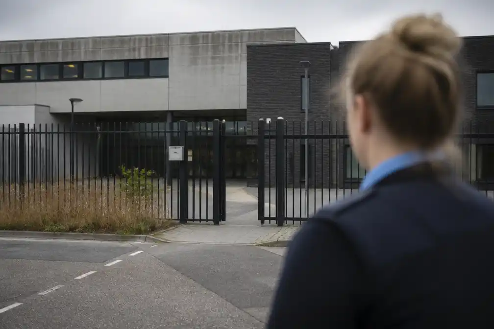 Medewerker jeugdgevangenis Den Hey-Acker ontslagen om ongepaste relatie