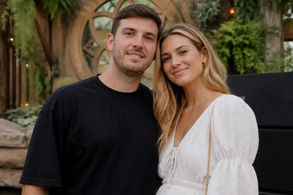 Netsky en vrouw Georgie verwachten eerste kindje, een zoontje in september